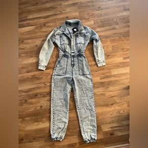 Fashion nova denise long sleeve denim jumpsuit nwt size small